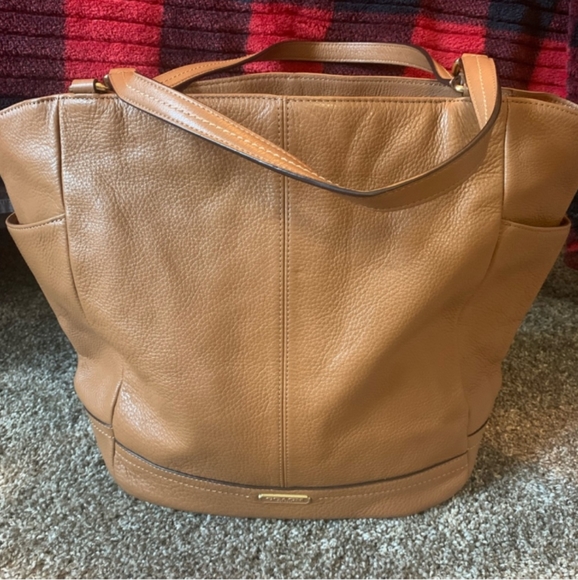 Coach Handbags - Coach Park Genuine Leather Tote Style F23662